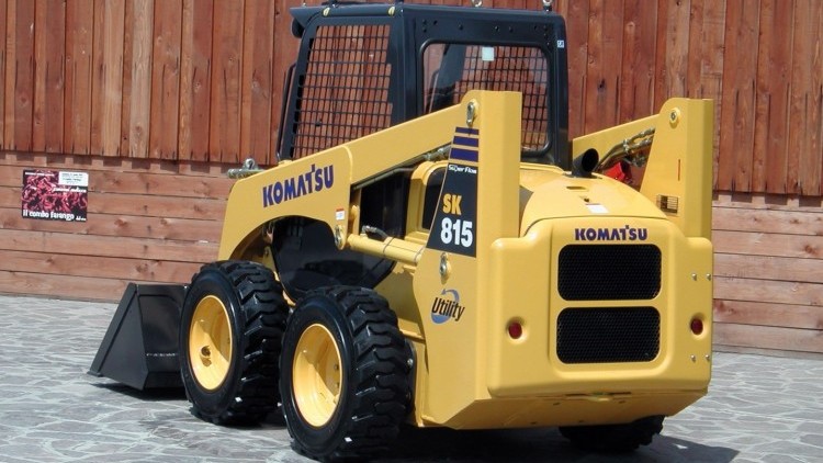 Komatsu SK 815-5