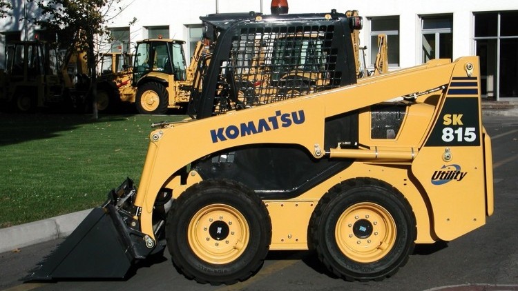 Komatsu SK 815-5